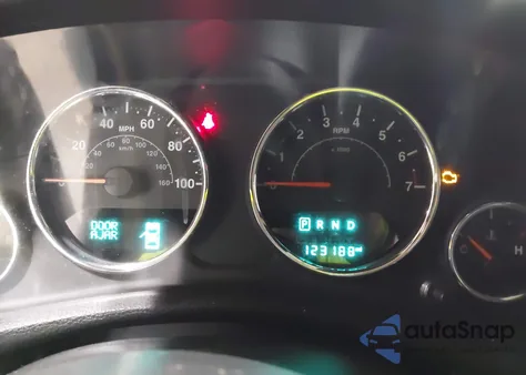 2018 Jeep Wrangler Jk Unlimited Sahara 4X4 z USA, uszkodzony, nr VIN 1C4HJWEG0JL907727